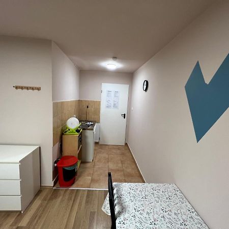 Jo Minosegu Lakasok Kivalo Kozlekedes Mellett Apartment บูดาเปสต์ ภายนอก รูปภาพ